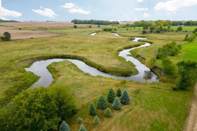 $1,400,000 | 1323 230th Avenue, Fairmont, MN 56031