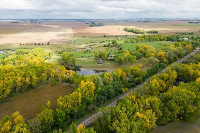 $1,400,000 | 1323 230th Avenue, Fairmont, MN 56031