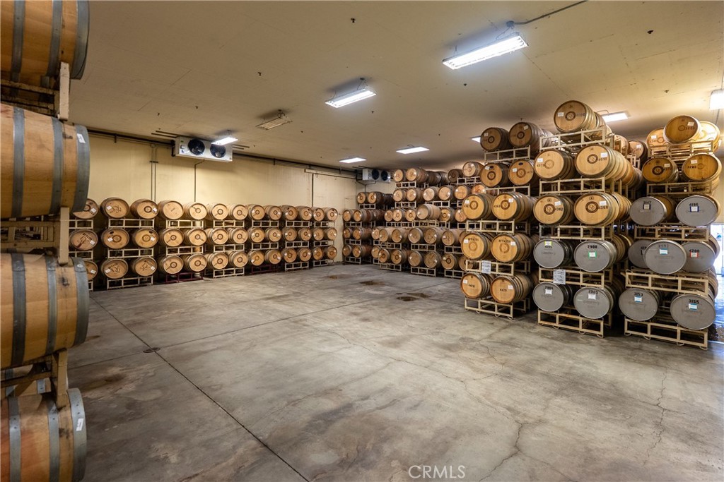 2720 Oak View Road Templeton, CA 93465 - Photo 44 of 64 a view of a room with gym equipment