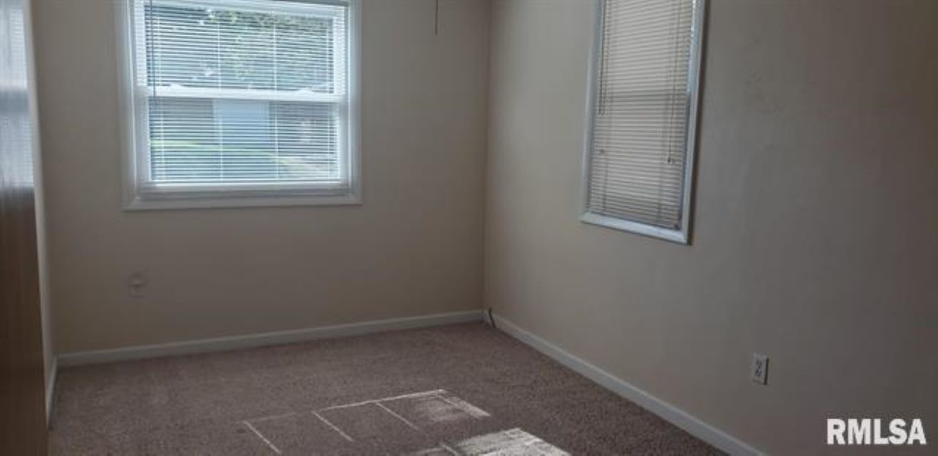 950 40th Street Moline, IL 61265 - Photo 20 of 26