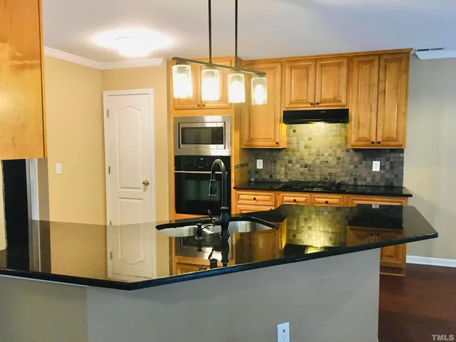 $2,300 | 206 Caristonia Way, Apex, NC 27502