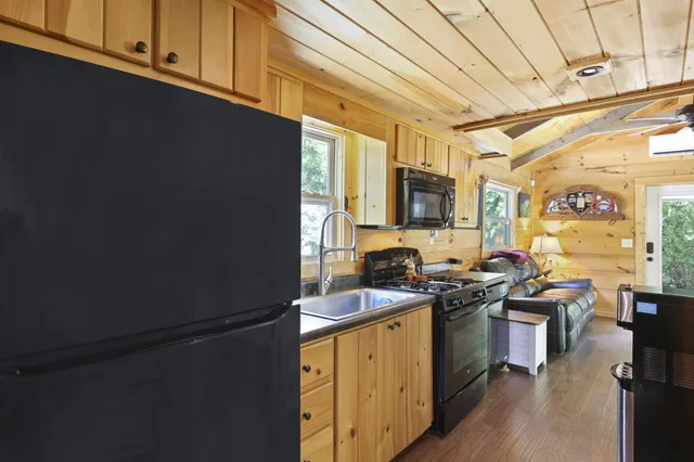 $775,000 | 8013 Little Britton Road, Hollywood, SC 29449