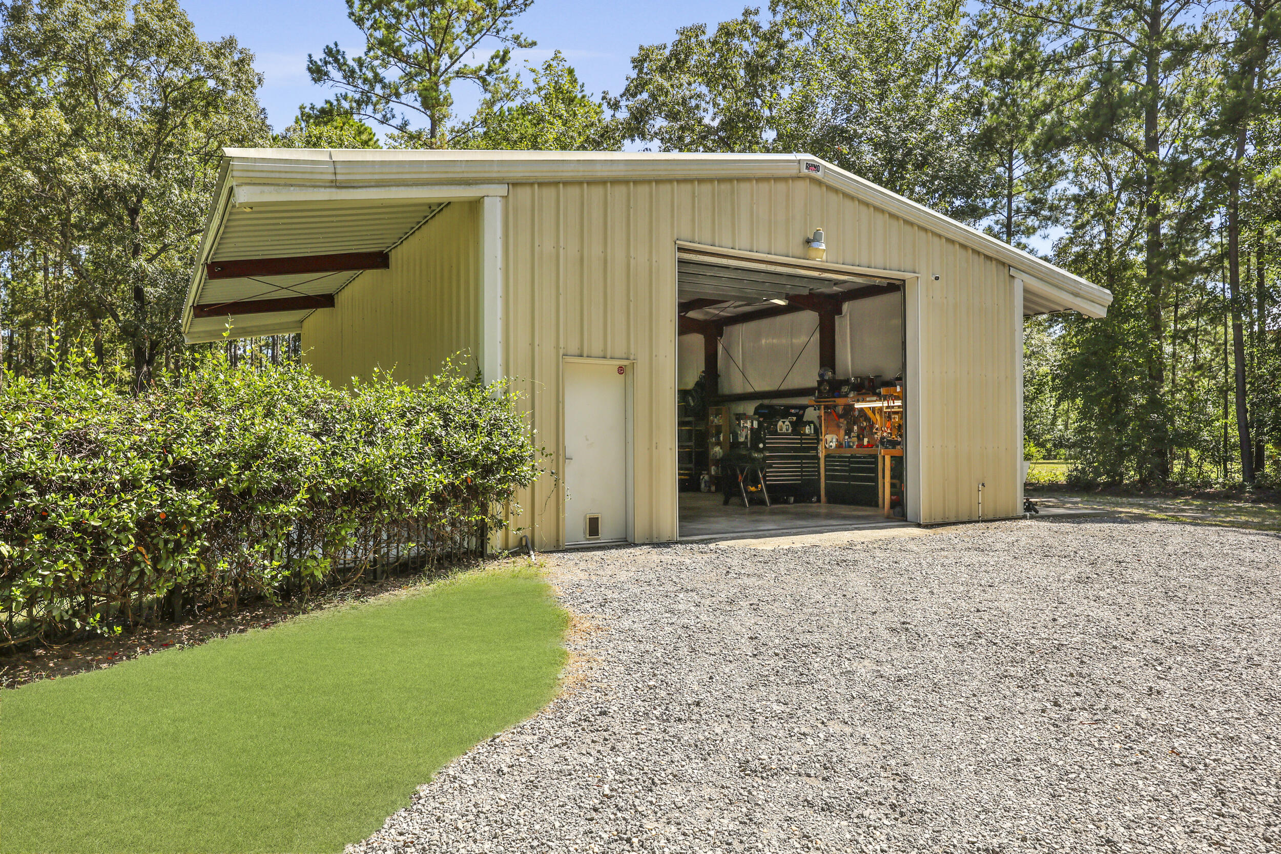 8013 Little Britton Road Hollywood, SC 29449 - Photo 33 of 74 32