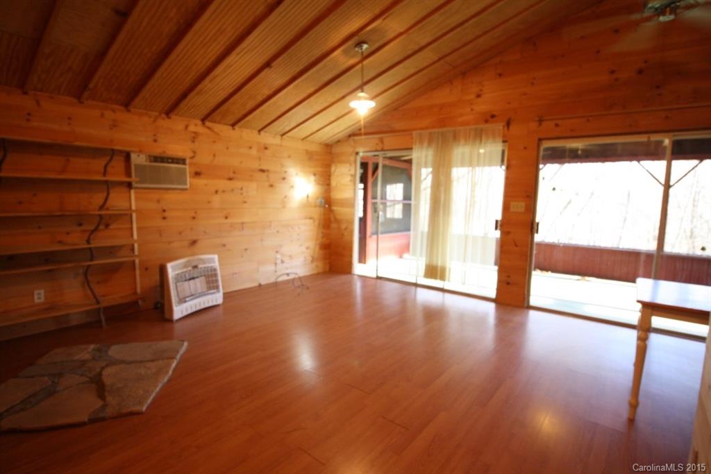 959 Frost Road Saluda, NC 28773 - Photo 3 of 11 Gallery Image 3
