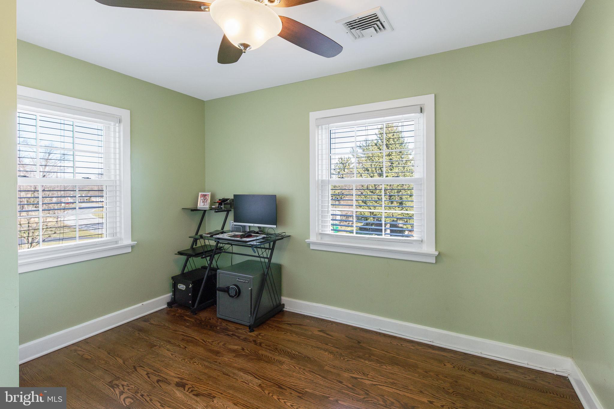 1944 Hemlock Road Lancaster, PA 17603 - Photo 18 of 35 Gallery Image 18