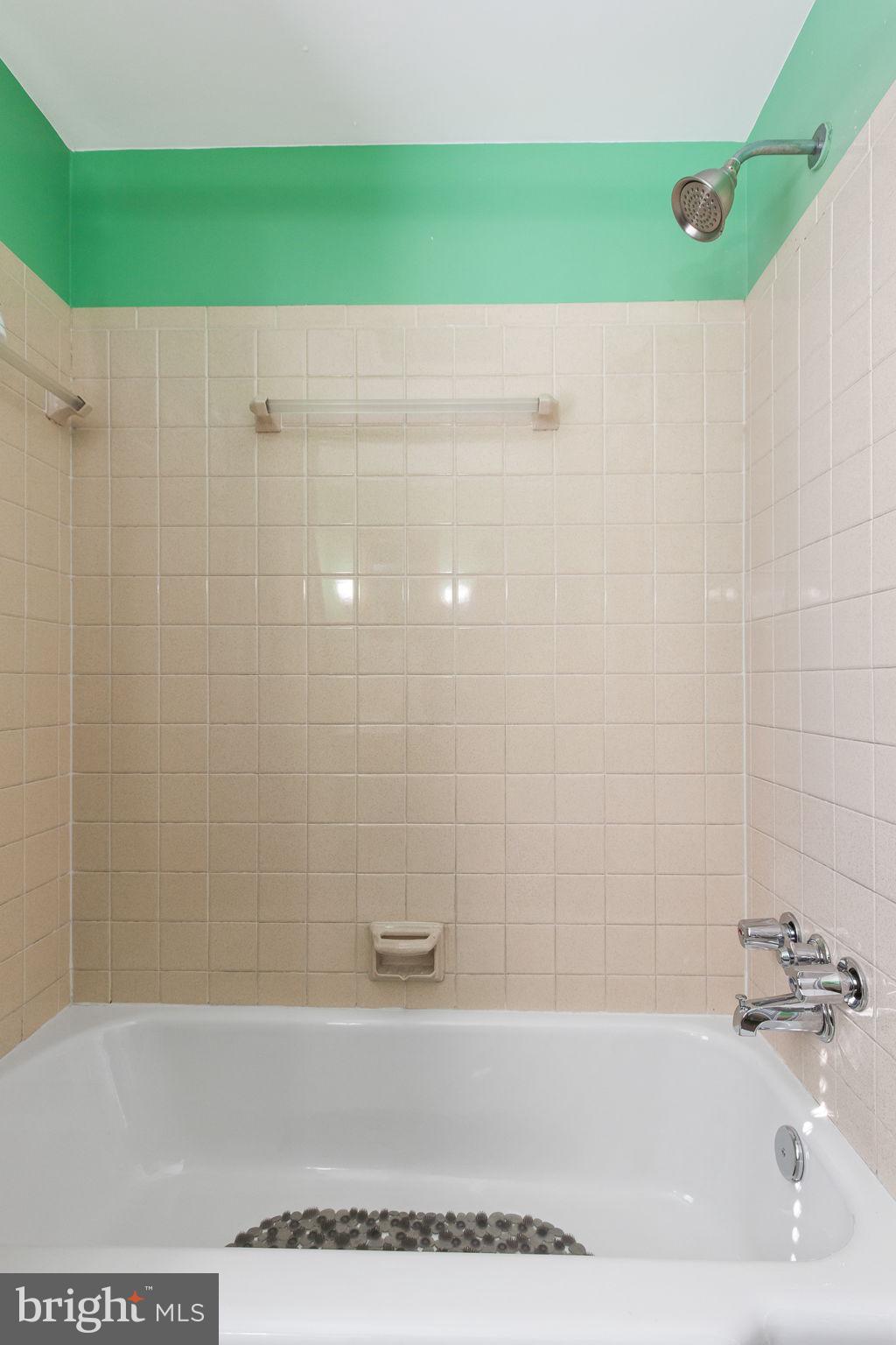 1944 Hemlock Road Lancaster, PA 17603 - Photo 20 of 35 Gallery Image 20