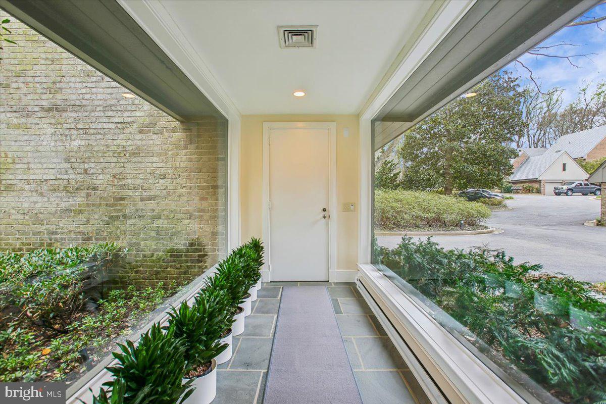 700 Belgrove Road McLean, VA 22101 - Photo 28 of 74 Walkway from office to garage
