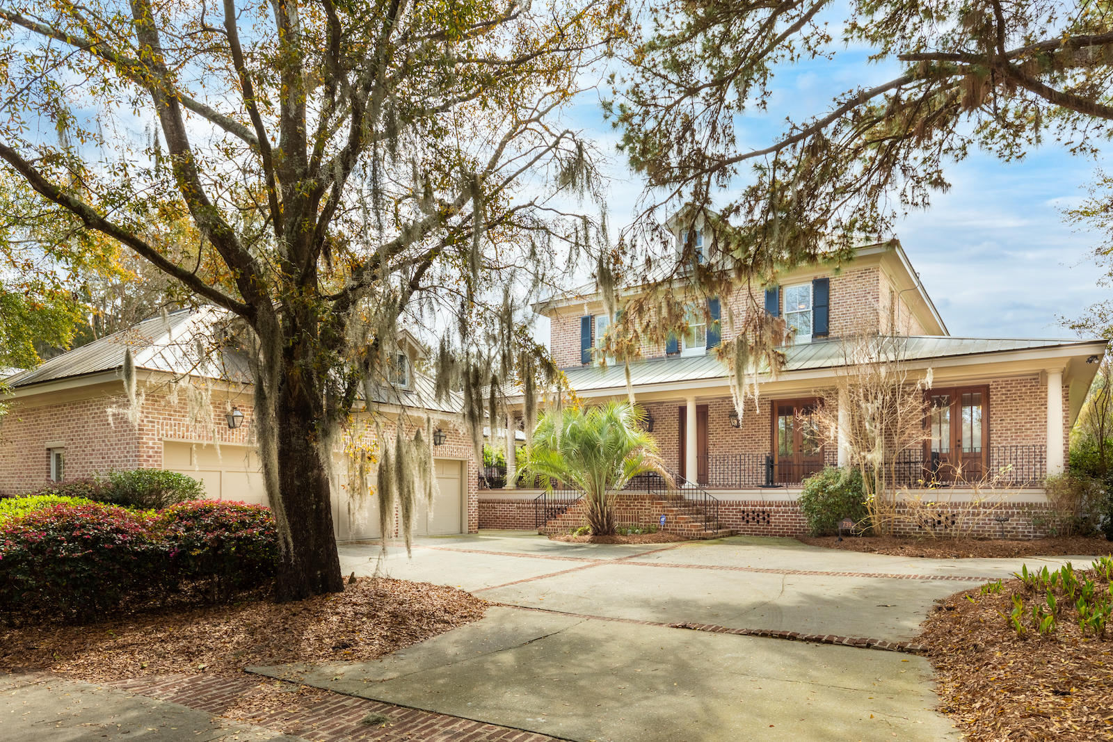 739 3rd Street Mount Pleasant, SC 29464 - Photo 2 of 58 739Third-KeenEyeMarketing-03