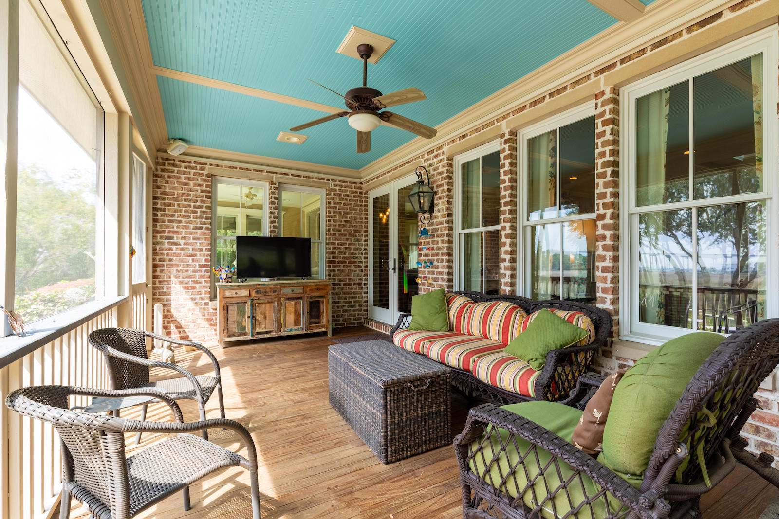 739 3rd Street Mount Pleasant, SC 29464 - Photo 38 of 58 739Third-KeenEyeMarketing-59