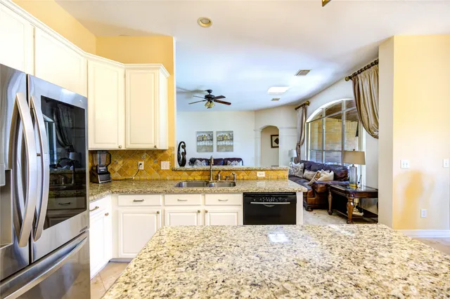 $319,500 | 19631 Oakwood Falls Trail, Houston, TX 77084