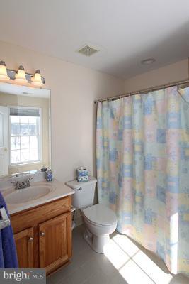 2514 Sapling Ridge Lane Brookeville, MD 20833 - Photo 6 of 25 BATH ATTACHED TO SECOND BEDROOM