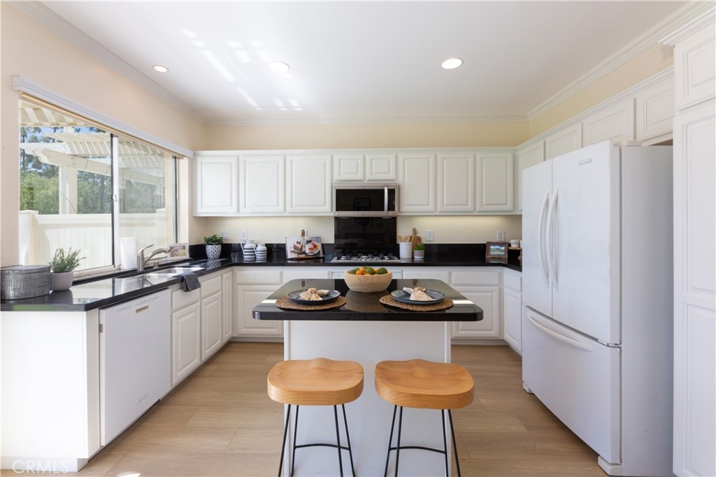 1966 Edinburgh Way Fullerton, CA 92831 - Photo 19 of 59