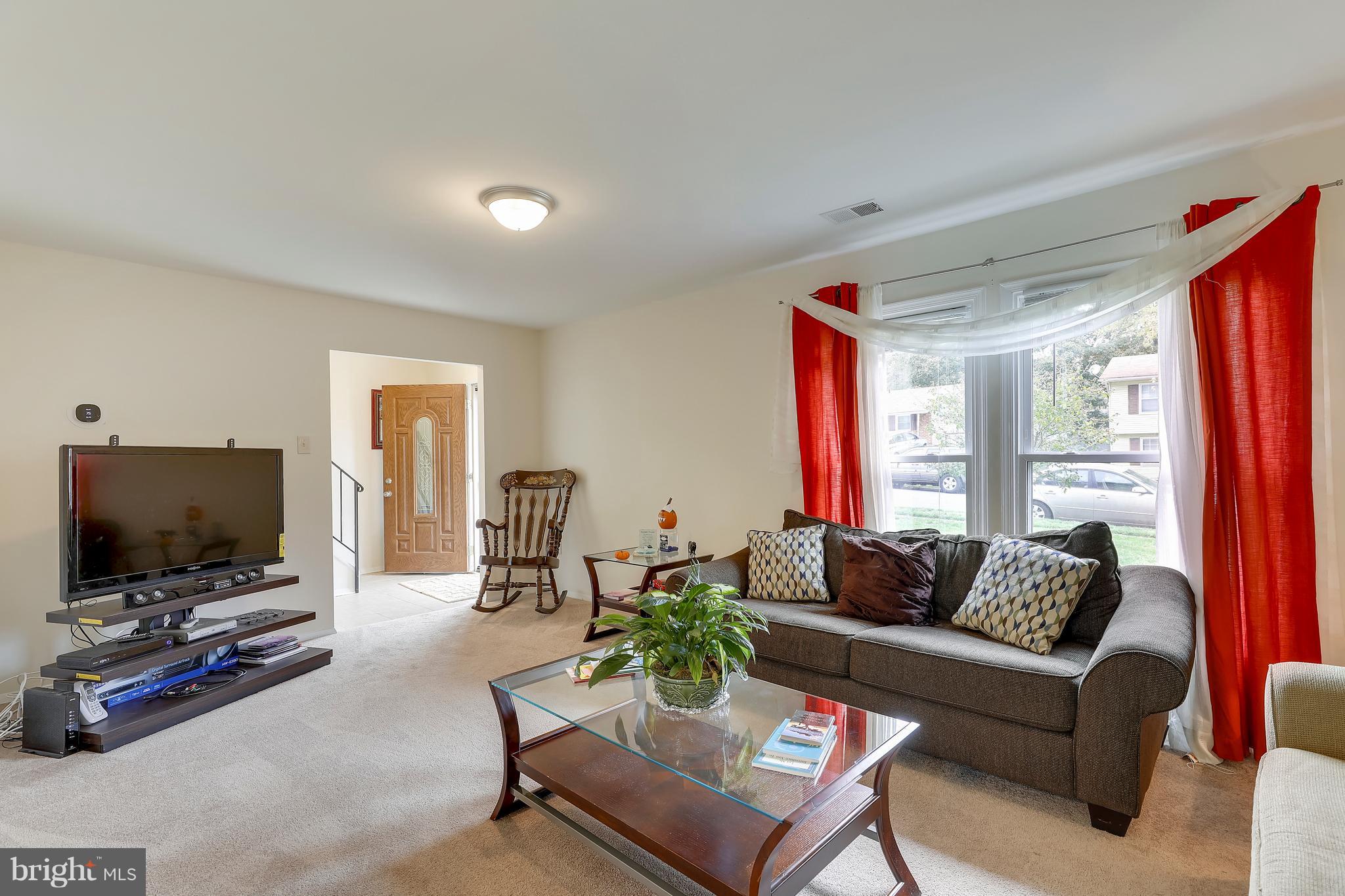 1318 Greyswood Road Odenton, MD 21113 - Photo 6 of 30 Main living room