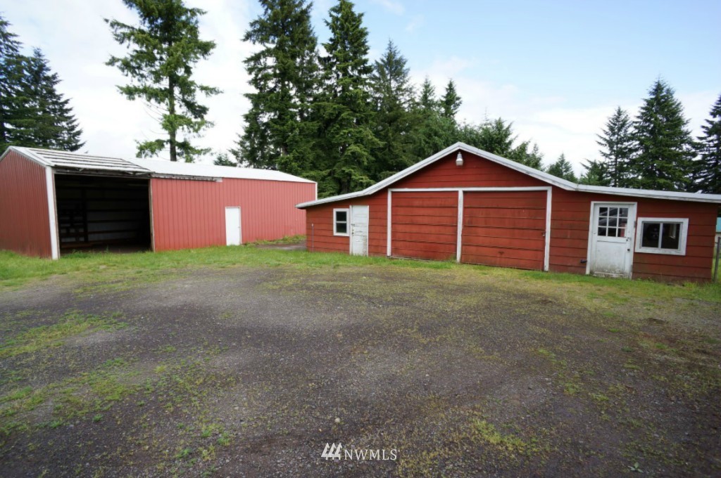 550 Beebe Road East Castle Rock, WA 98611 - Photo 2 of 15 Gallery Image 2
