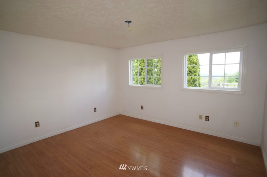 550 Beebe Road East Castle Rock, WA 98611 - Photo 11 of 15 Gallery Image 11