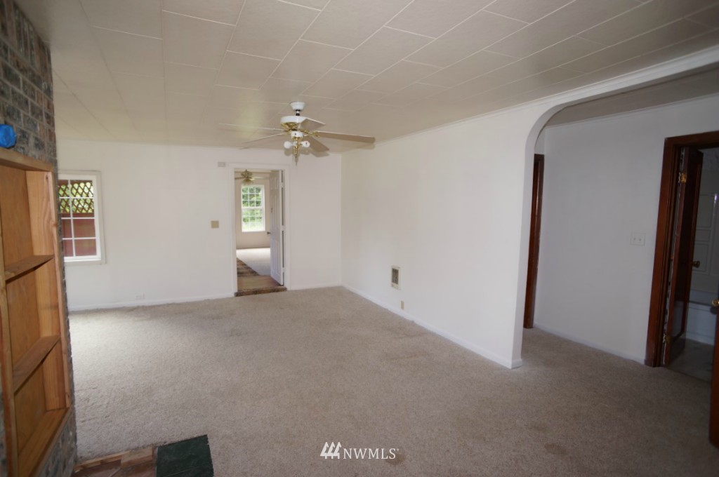 550 Beebe Road East Castle Rock, WA 98611 - Photo 5 of 15 Gallery Image 5