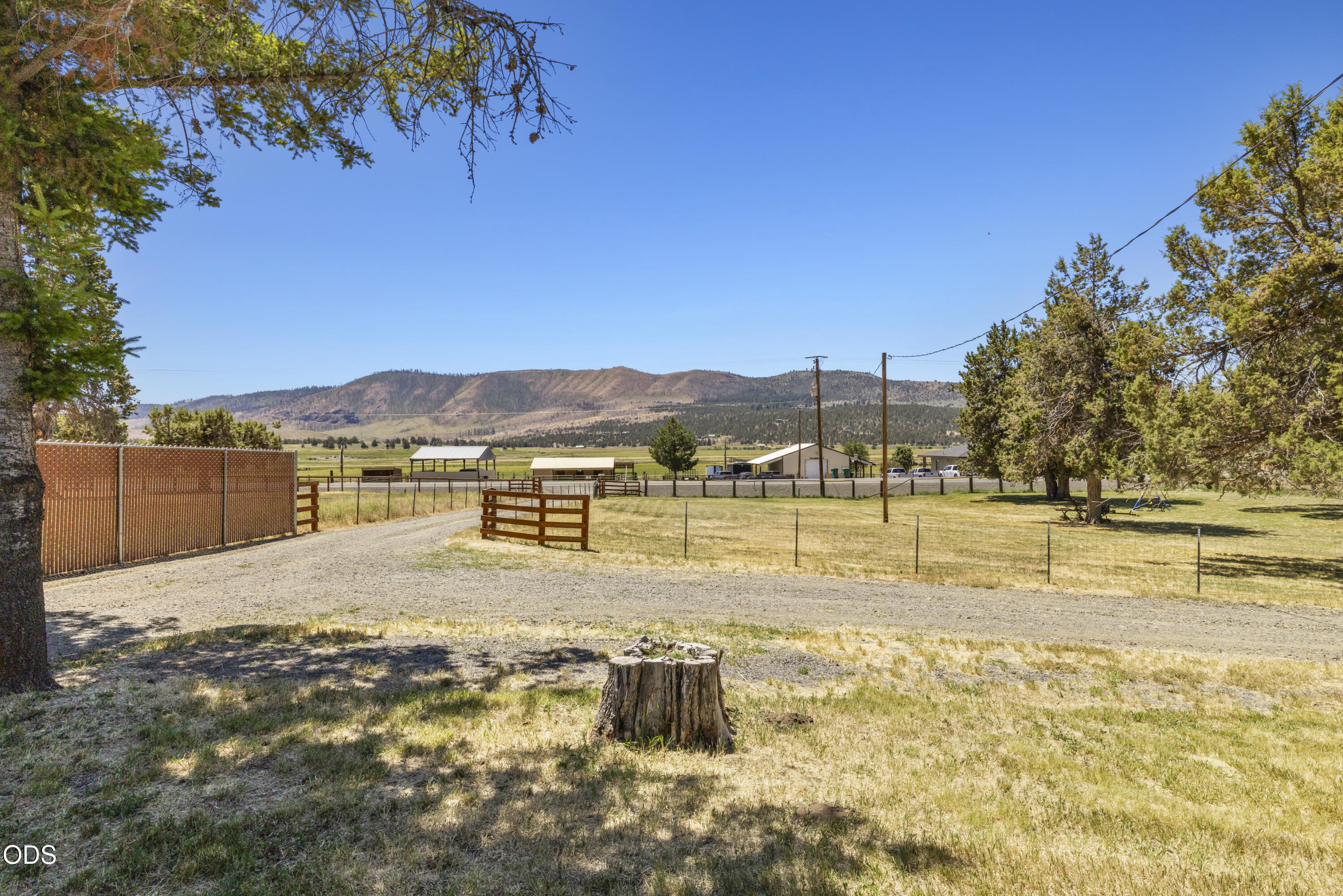 19223 North Poe Valley Road Klamath Falls, OR 97603 - Photo 29 of 58
