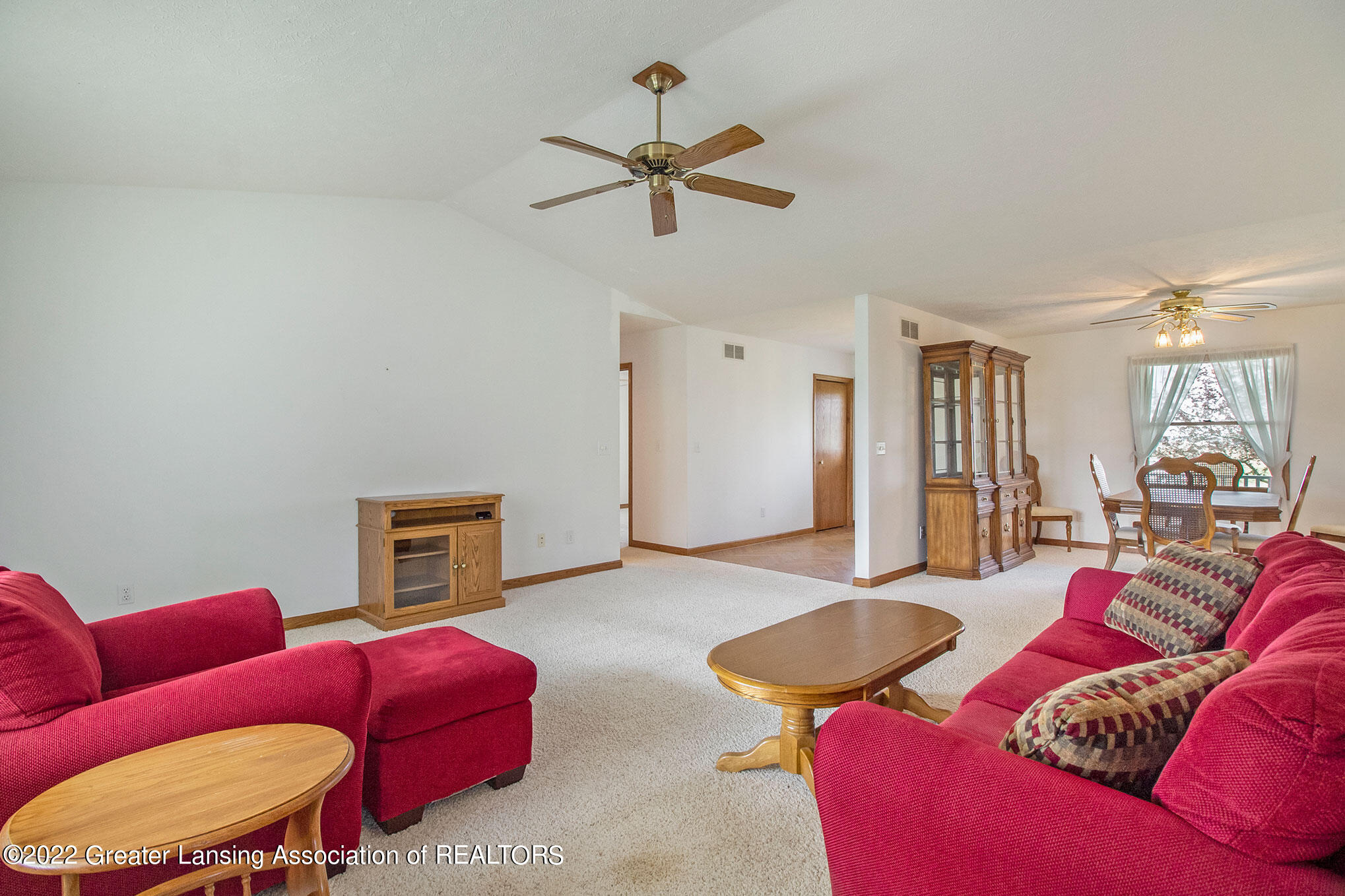 7320 Oneida Road Charlotte, MI 48813 - Photo 4 of 27 IMG_4210