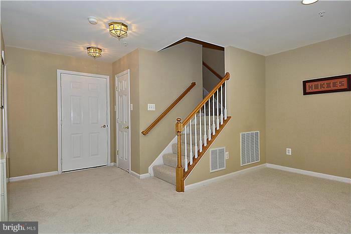13606 Mills Farm Road Rockville, MD 20850 - Photo 22 of 30 Family room opens to patio!