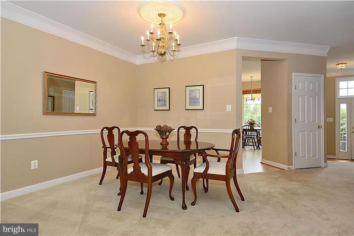 13606 Mills Farm Road Rockville, MD 20850 - Photo 8 of 30 Dining Room