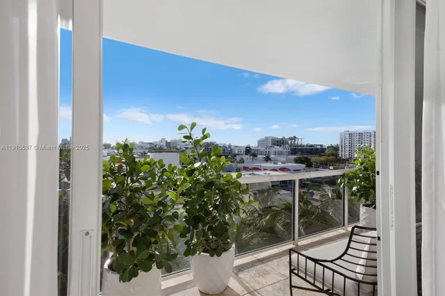 $5,700 | 1800 Sunset Harbour Drive, Unit 803, Miami Beach, FL 33139
