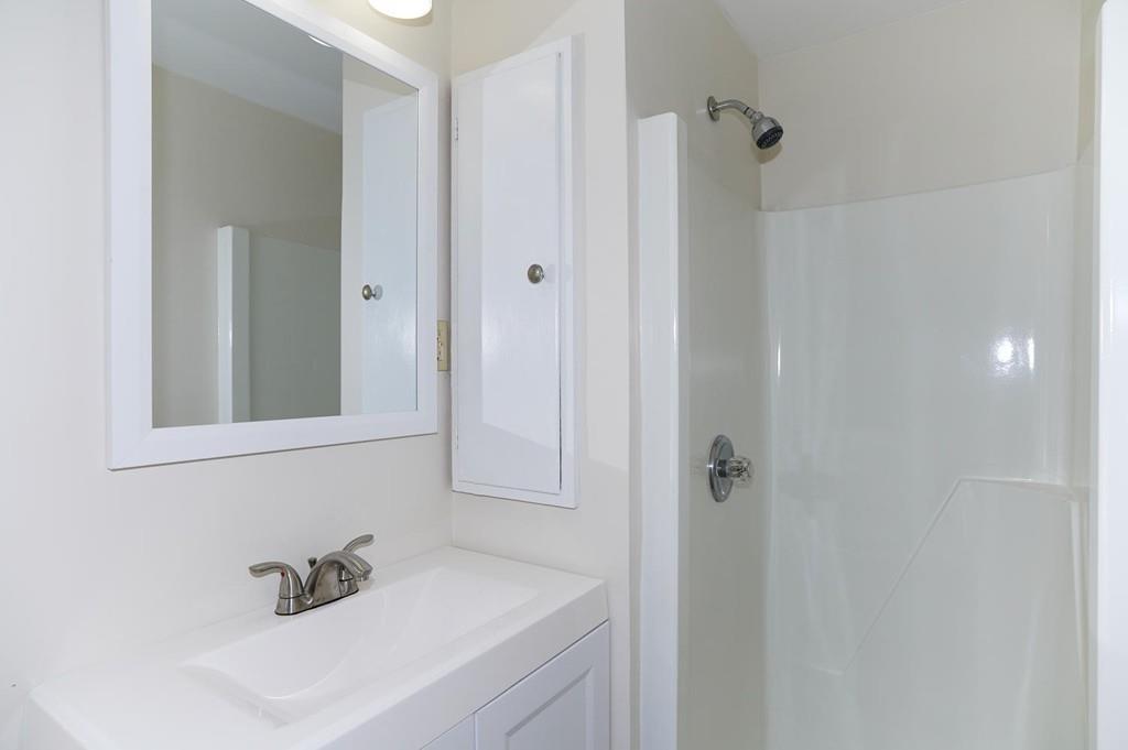 7 Arborwood Road Acton, MA 01720 - Photo 9 of 30 Gallery Image 9
