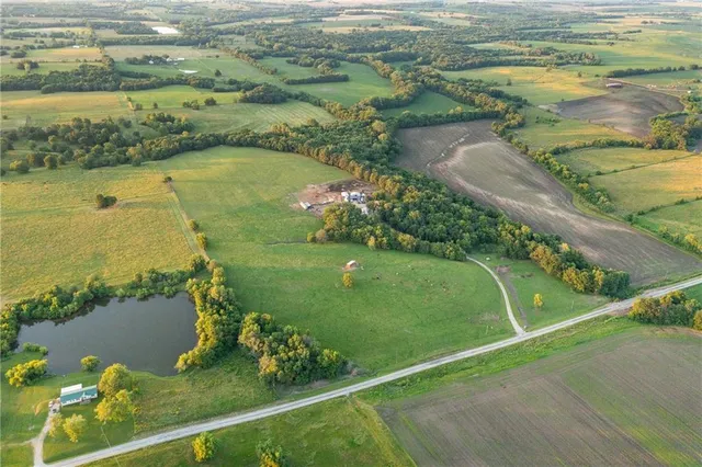 $524,900 | 1318 Northwest 911p Road, Blairstown, MO 64726