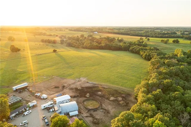 $524,900 | 1318 Northwest 911p Road, Blairstown, MO 64726