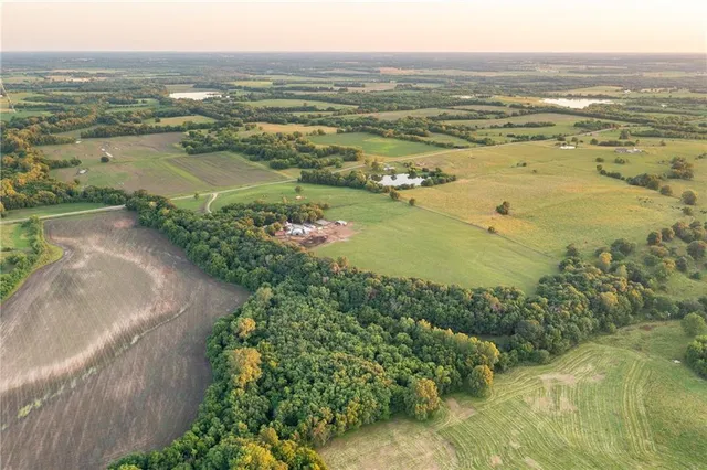 $524,900 | 1318 Northwest 911p Road, Blairstown, MO 64726