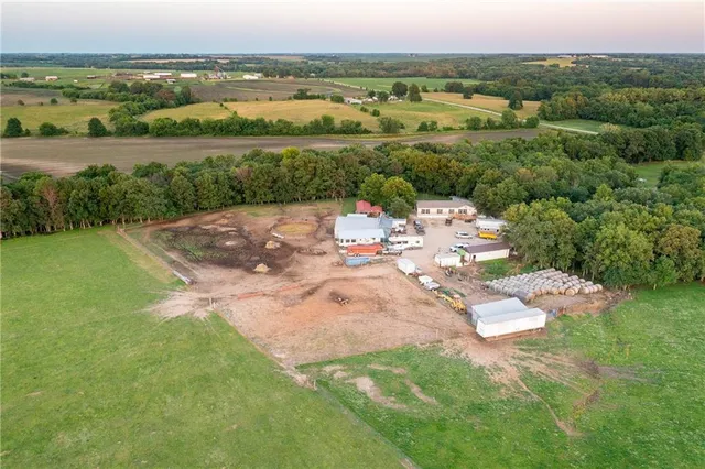 $524,900 | 1318 Northwest 911p Road, Blairstown, MO 64726