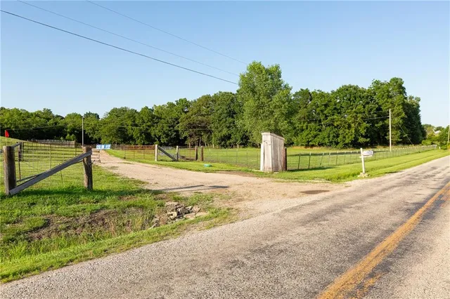 $524,900 | 1318 Northwest 911p Road, Blairstown, MO 64726