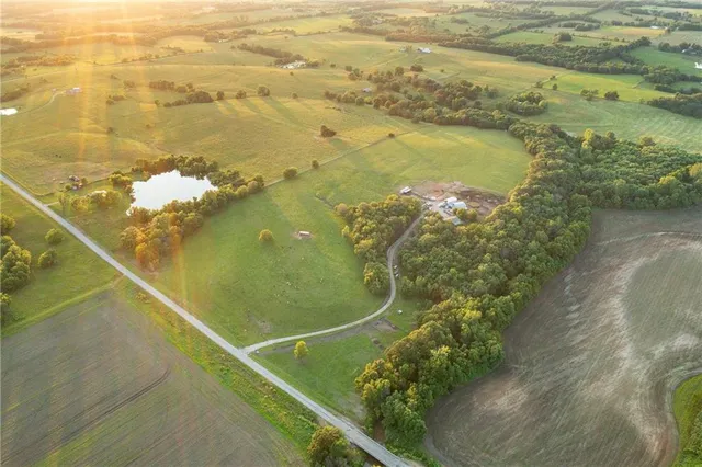 $524,900 | 1318 Northwest 911p Road, Blairstown, MO 64726