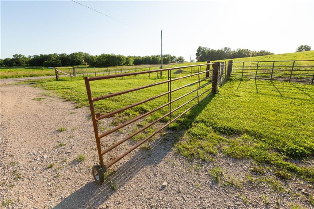 1318 Northwest 911p Road Blairstown, MO 64726 - Photo 32 of 99