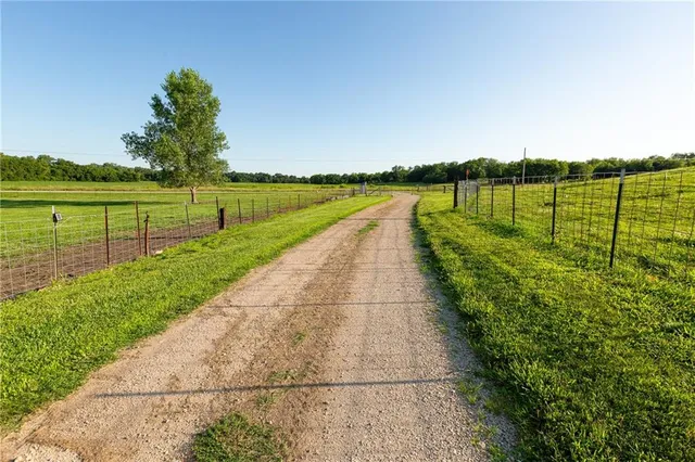 $524,900 | 1318 Northwest 911p Road, Blairstown, MO 64726