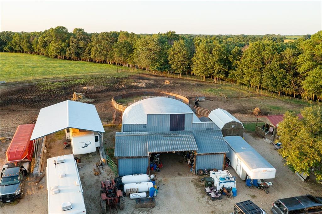 1318 Northwest 911p Road Blairstown, MO 64726 - Photo 5 of 99