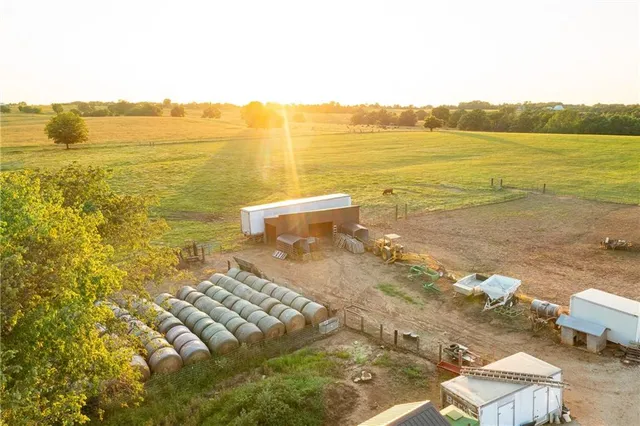 $524,900 | 1318 Northwest 911p Road, Blairstown, MO 64726