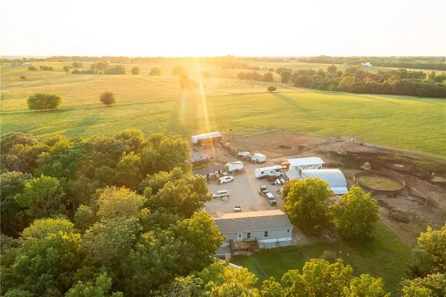 $524,900 | 1318 Northwest 911p Road, Blairstown, MO 64726