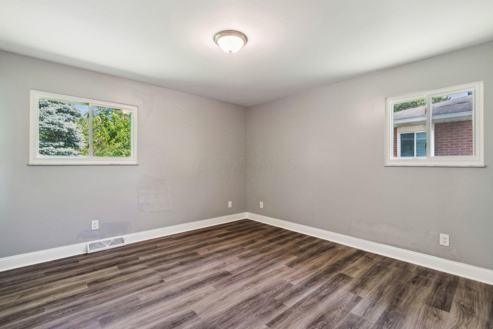 6274 Karl Road Columbus, OH 43229 - Photo 22 of 38 18-web-or-mls-6274-karl-rd
