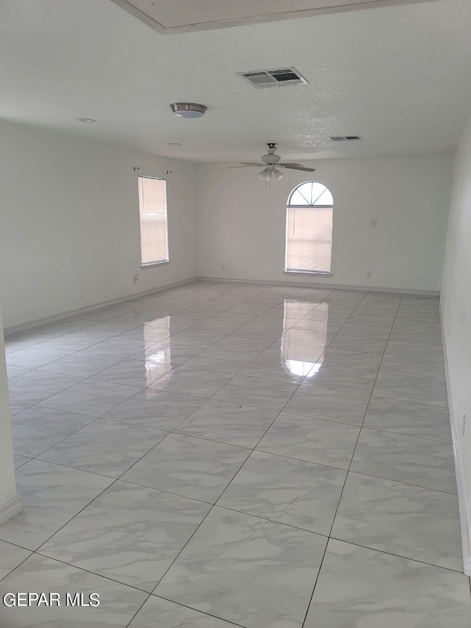 324 Valley Fair Way El Paso, TX 79907 - Photo 11 of 82 1d6a74a6-34e7-4dc2-b6c4-d09ed8ec190d