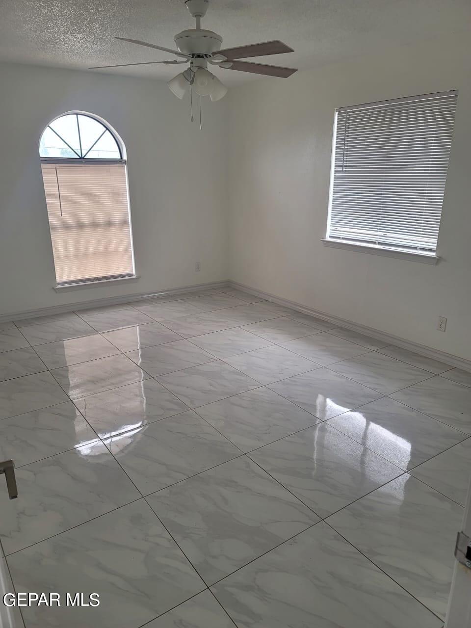 324 Valley Fair Way El Paso, TX 79907 - Photo 40 of 82 83c76f66-fa1a-4a9e-a227-379a3bd2a13e