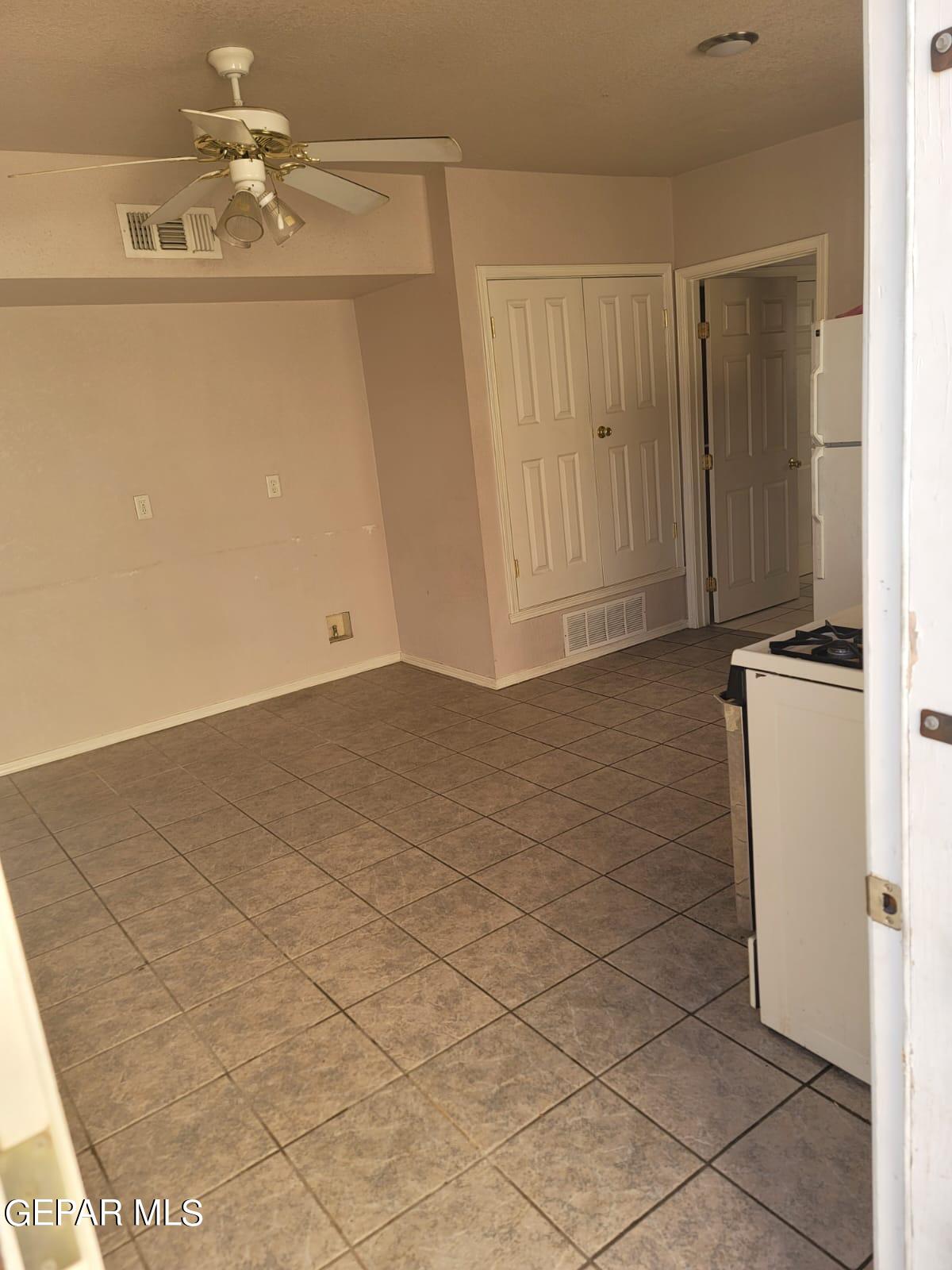 324 Valley Fair Way El Paso, TX 79907 - Photo 61 of 82 b97c4a4e-0254-4e58-954c-2bd7d45b6c45