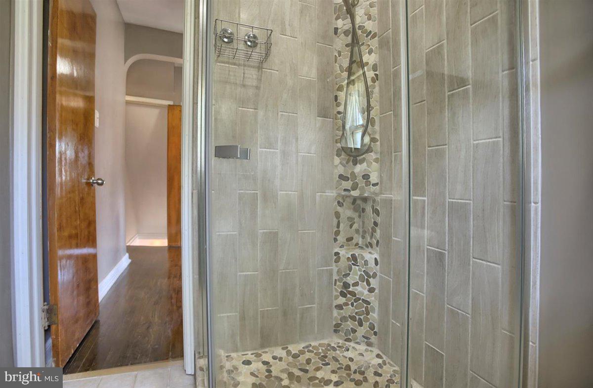 7362 Ryers Avenue Philadelphia, PA 19111 - Photo 20 of 41 Gallery Image 20