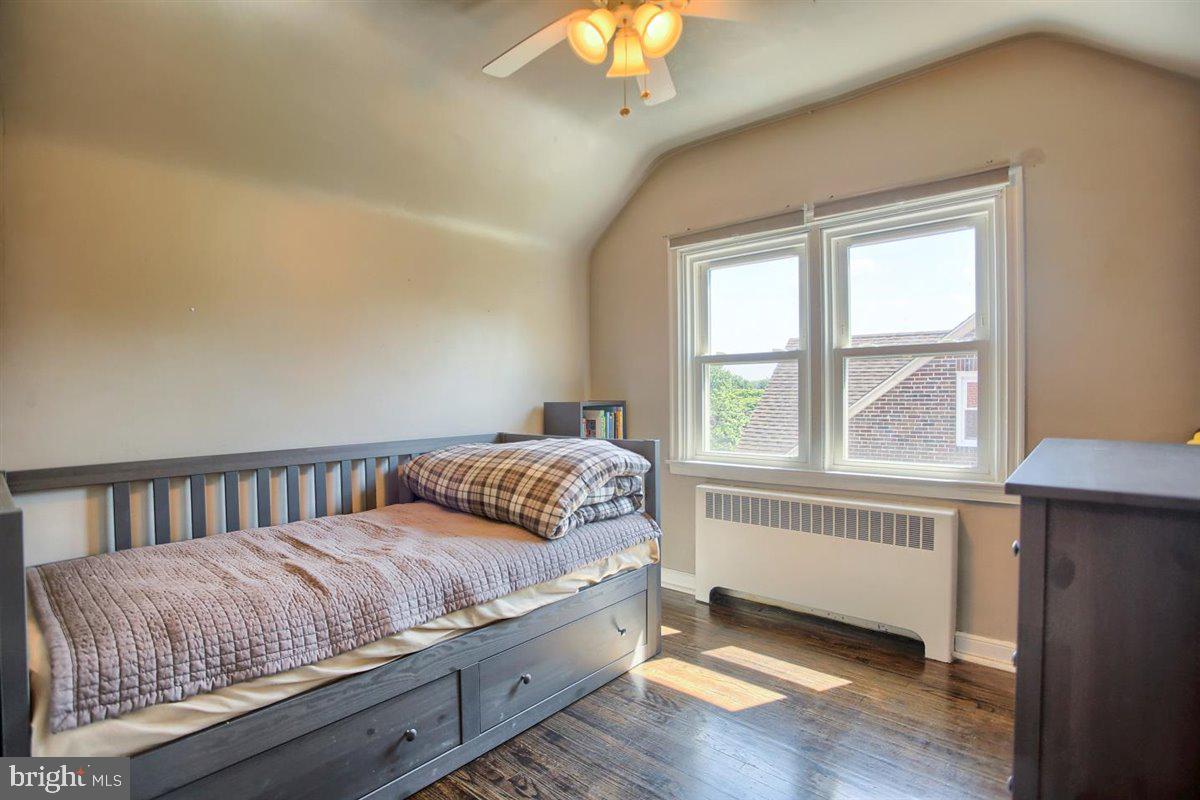 7362 Ryers Avenue Philadelphia, PA 19111 - Photo 23 of 41 Upstairs third bedroom