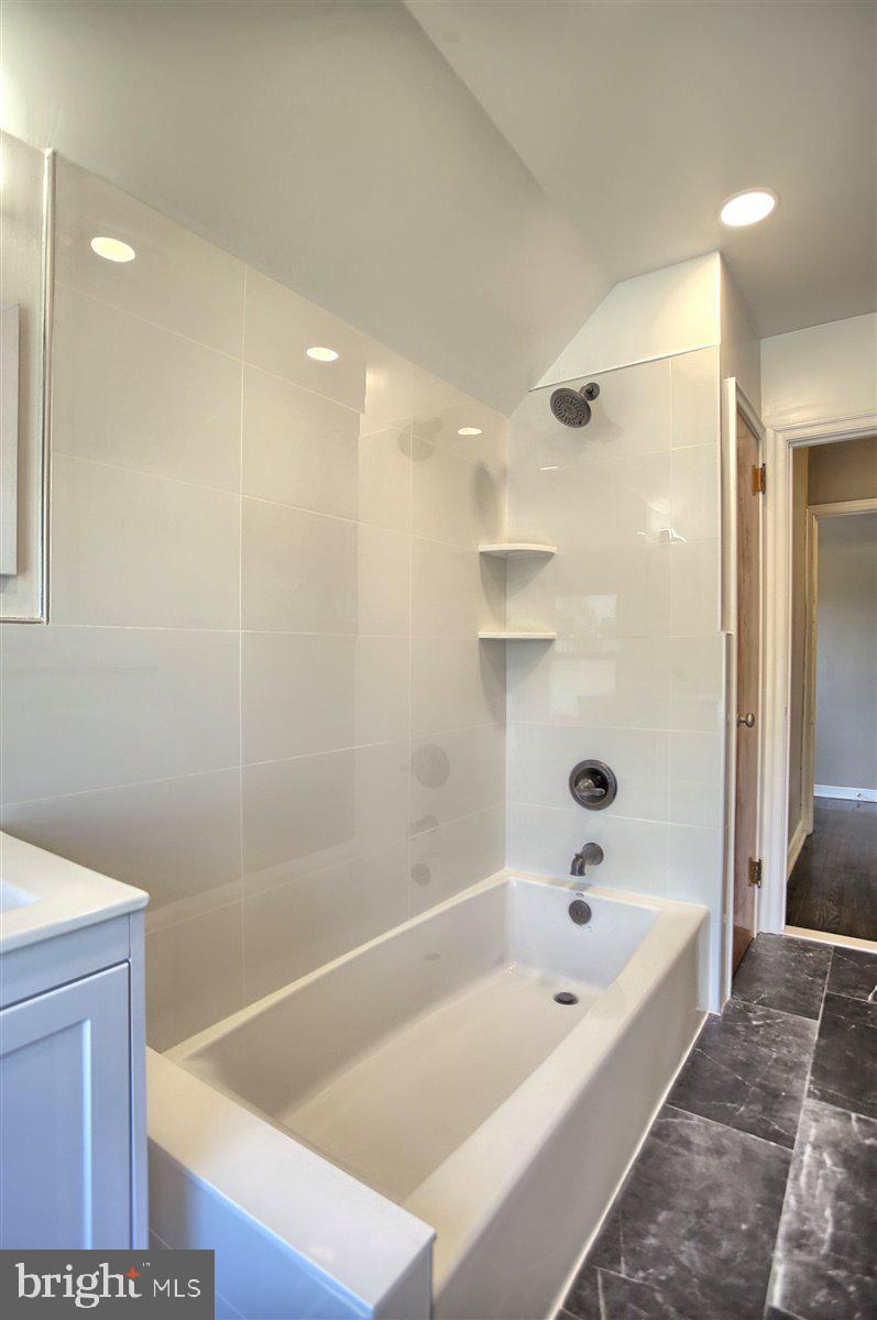 7362 Ryers Avenue Philadelphia, PA 19111 - Photo 26 of 41 Gallery Image 26