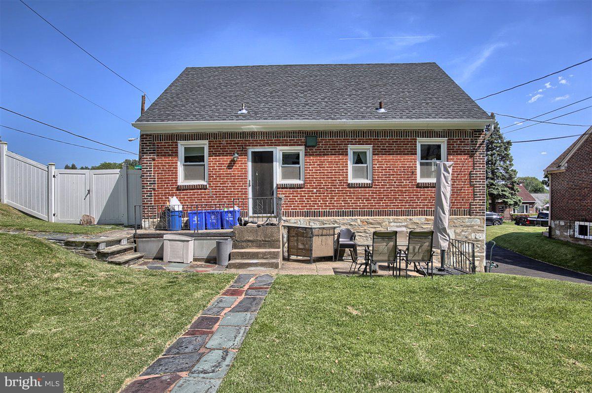 7362 Ryers Avenue Philadelphia, PA 19111 - Photo 38 of 41 Gallery Image 38