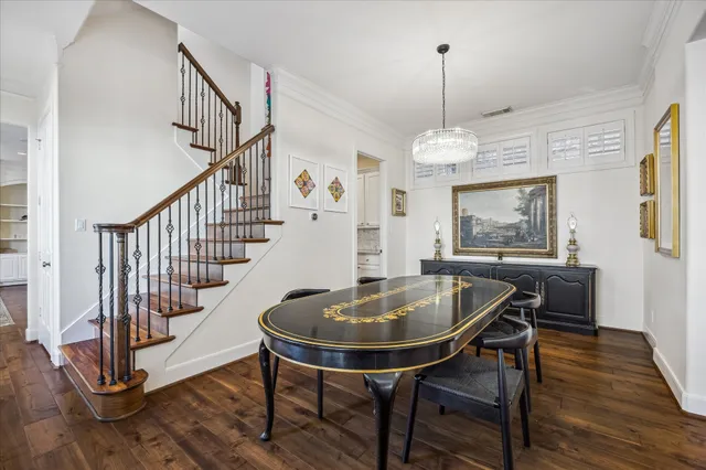 $885,000 | 518 South Park Grove, Houston, TX 77007