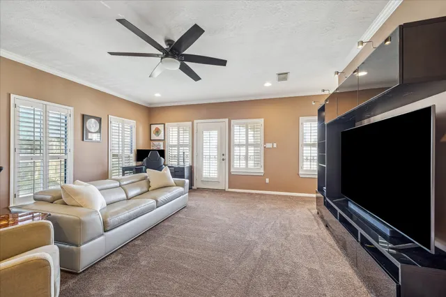 $885,000 | 518 South Park Grove, Houston, TX 77007