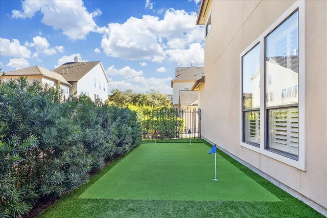 $885,000 | 518 South Park Grove, Houston, TX 77007