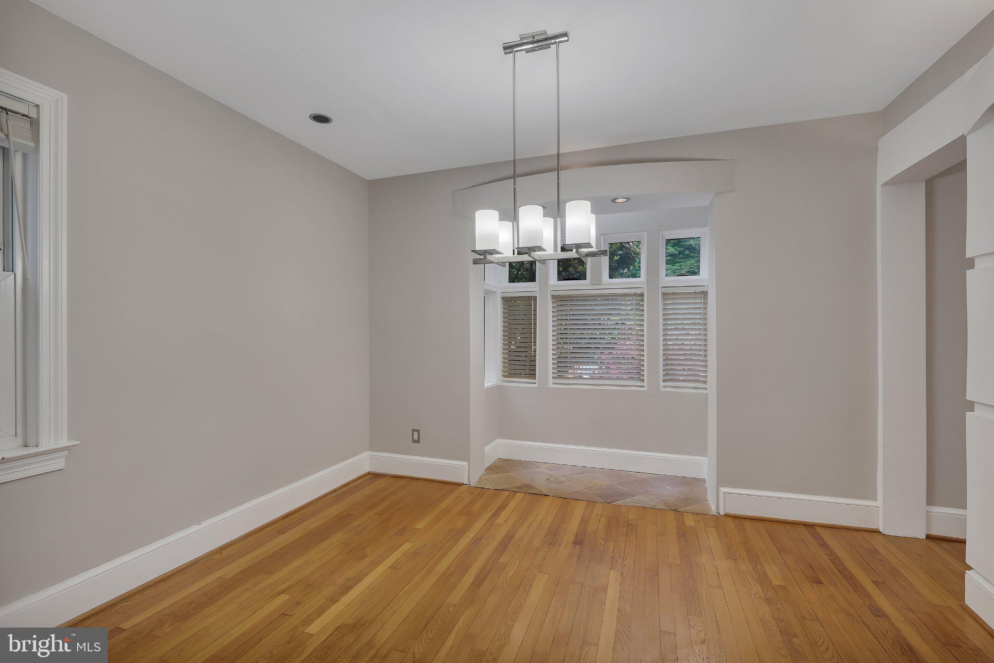 1706 North Glebe Road Arlington, VA 22207 - Photo 10 of 36 Bright and airy dining space awaits.