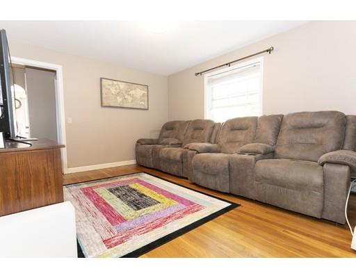 36 Silsbee Road North Andover, MA 01845 - Photo 9 of 33 Gallery Image 9